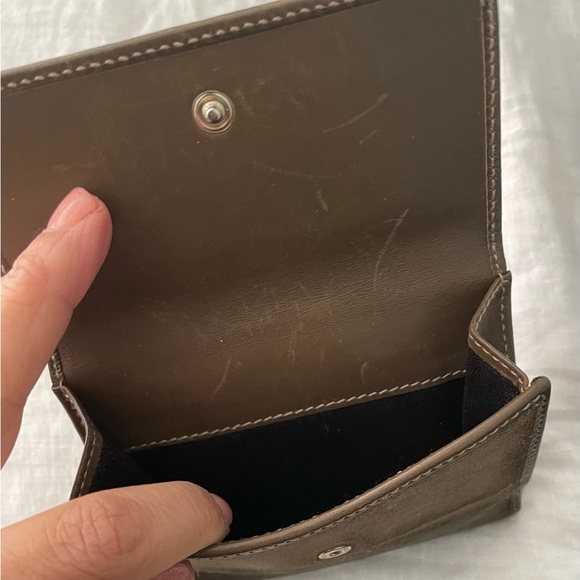 GUCCI “RARE” olive suede signature wallet. Bought in Rome. Have box and booklet - Picture 2 of 6